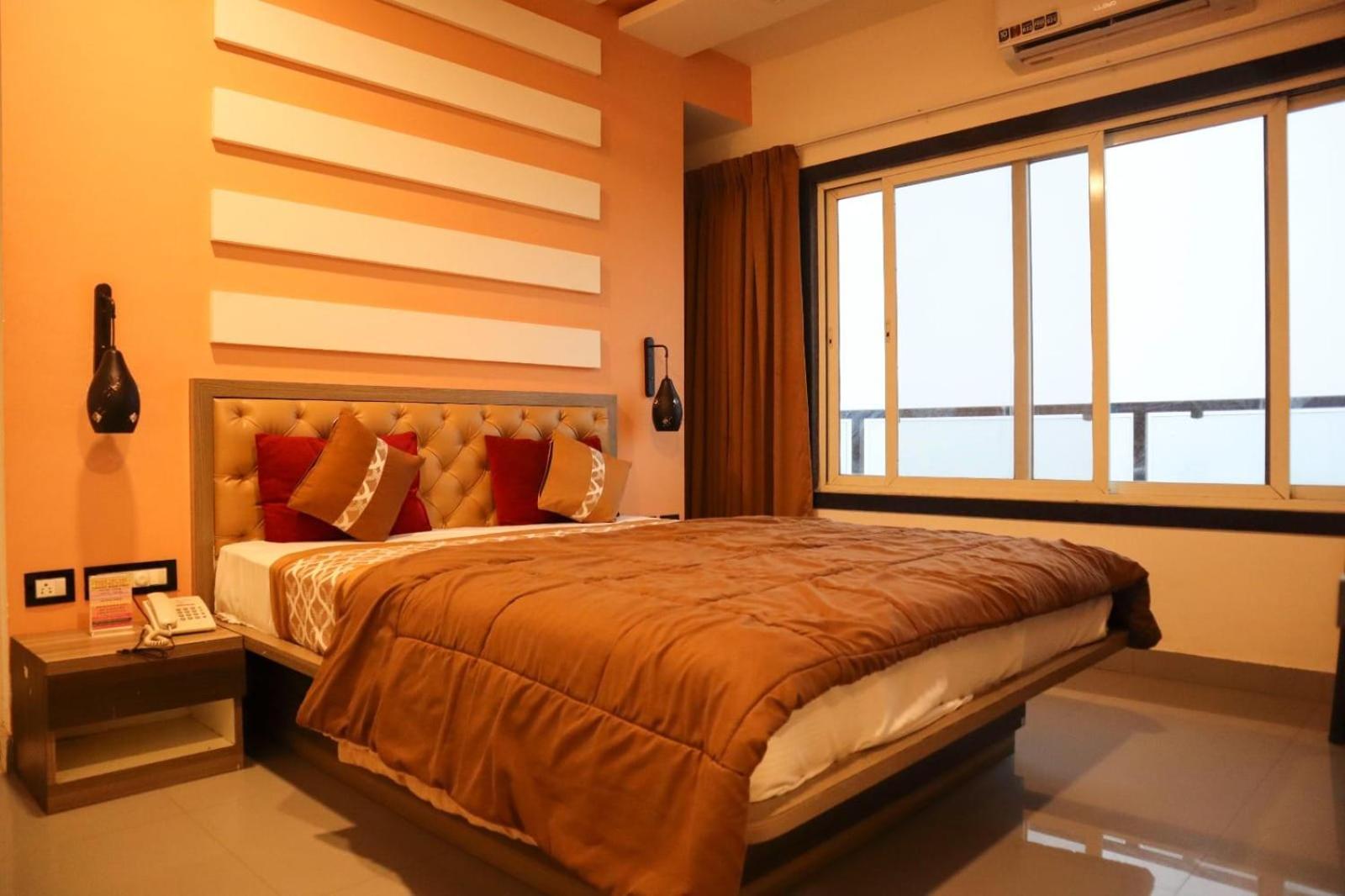 Hollywood Palace Resort Panchgani Bagian luar foto