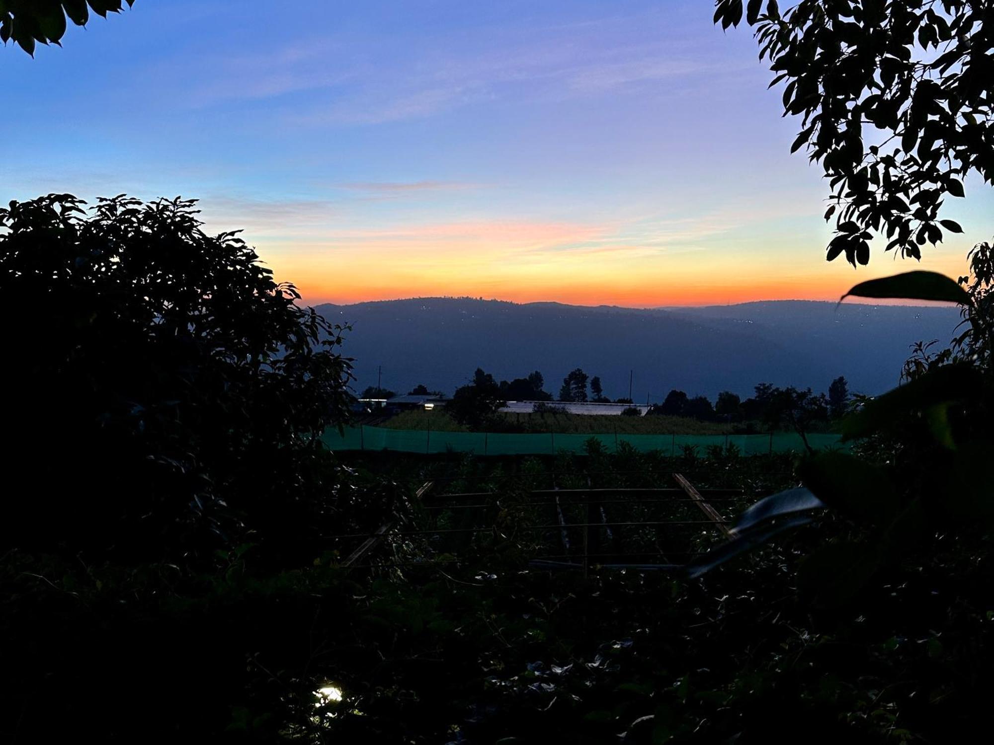 Hollywood Palace Resort Panchgani Bagian luar foto
