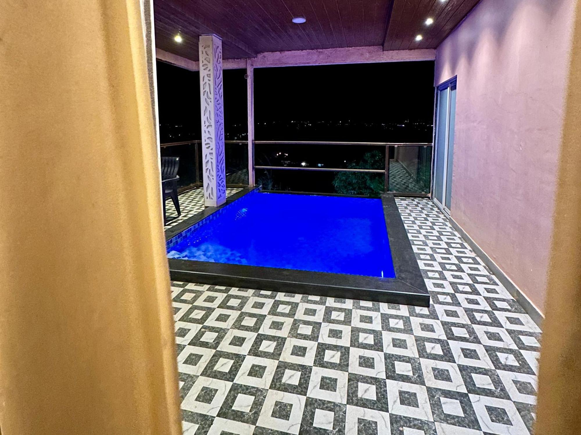 Hollywood Palace Resort Panchgani Bagian luar foto